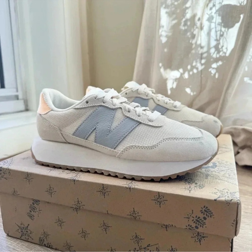 New Balance 237 Sneakers Shoes in Angora Light Mango Womens 8.5 - Picture 2 of 10